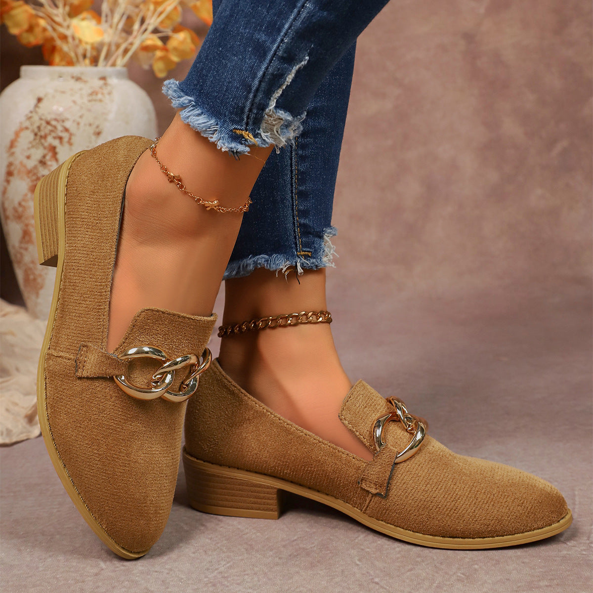 Women’s Chunky Heel Pumps with Metal Chain