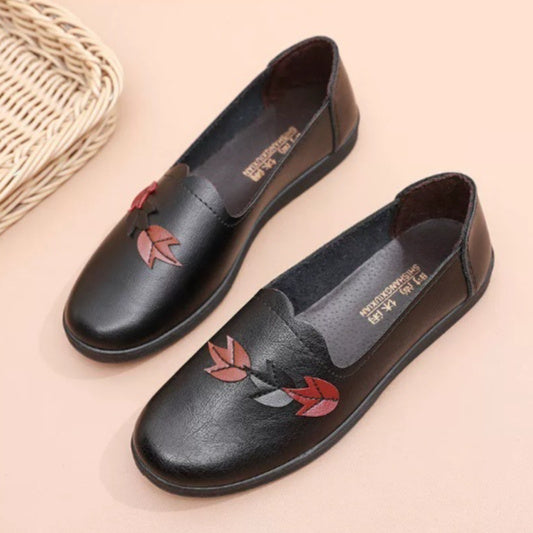 MomSingle anti-slip soft sole shoes for middle-aged women, comfortable and lightweight daily footwear